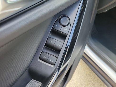 Used 2026 Chevrolet Equinox LT FWD image 13