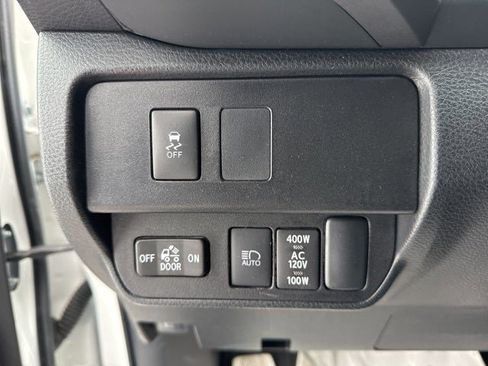 Certified 2023 Toyota Tacoma TRD Off-Road image 19