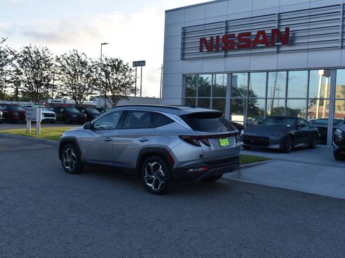 Used 2022 Hyundai Tucson Limited w/ Cargo Package FWD image 6