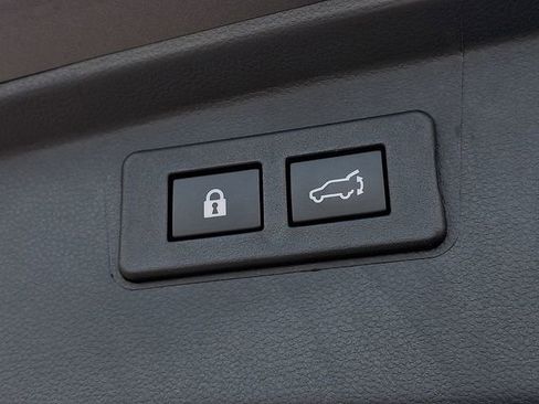 Certified 2025 Subaru Outback Premium image 31