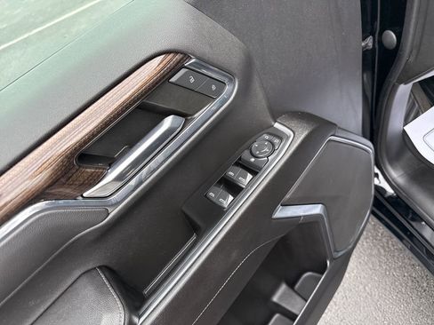 Used 2023 Chevrolet Silverado 1500 LT image 14