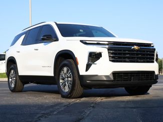 New 2026 Chevrolet Traverse LT w/ Driver Confidence Package AWD/4WD video 1