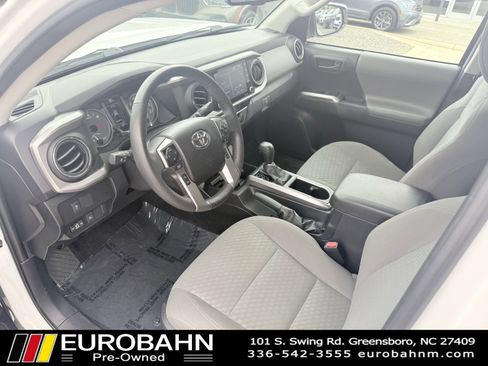 Used 2021 Toyota Tacoma SR5 RWD image 9