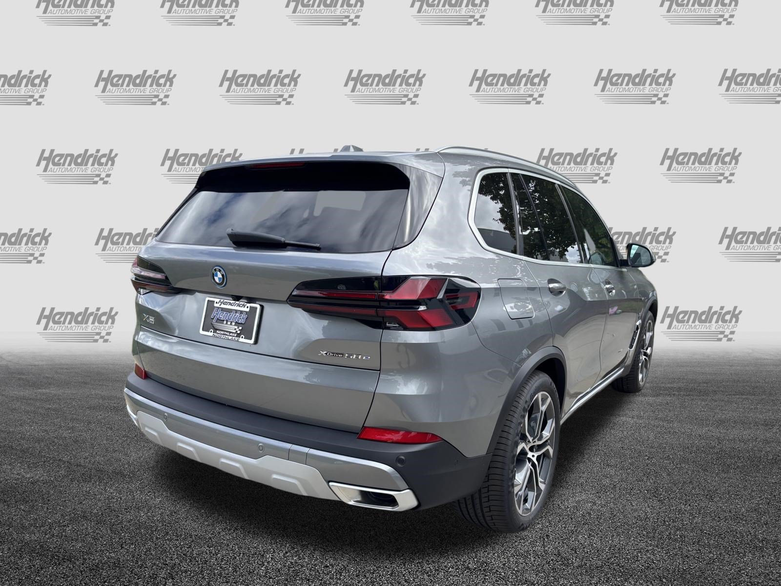 Certified 2026 BMW X5 xDrive50e w/ Premium Package AWD/4WD image 9