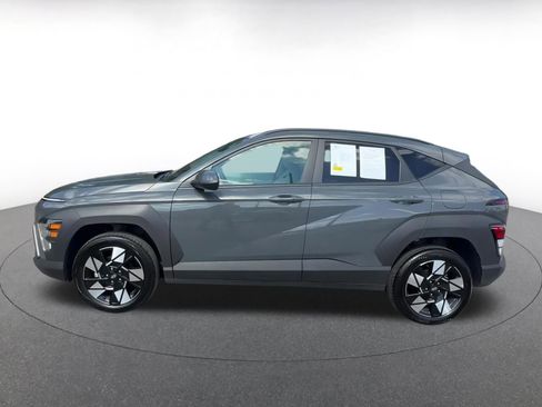 Used 2025 Hyundai Kona SEL image 8