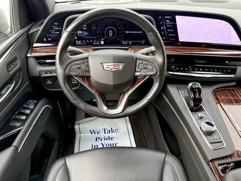 Certified 2022 Cadillac Escalade Luxury image 31