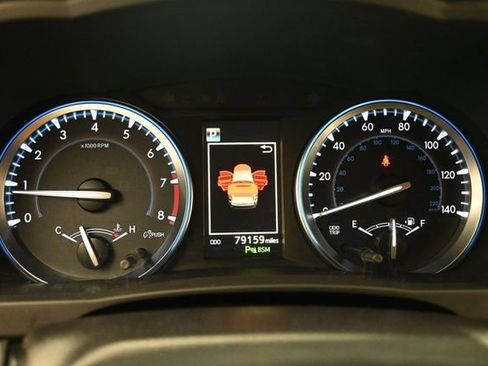 Used 2019 Toyota Highlander Limited FWD image 12