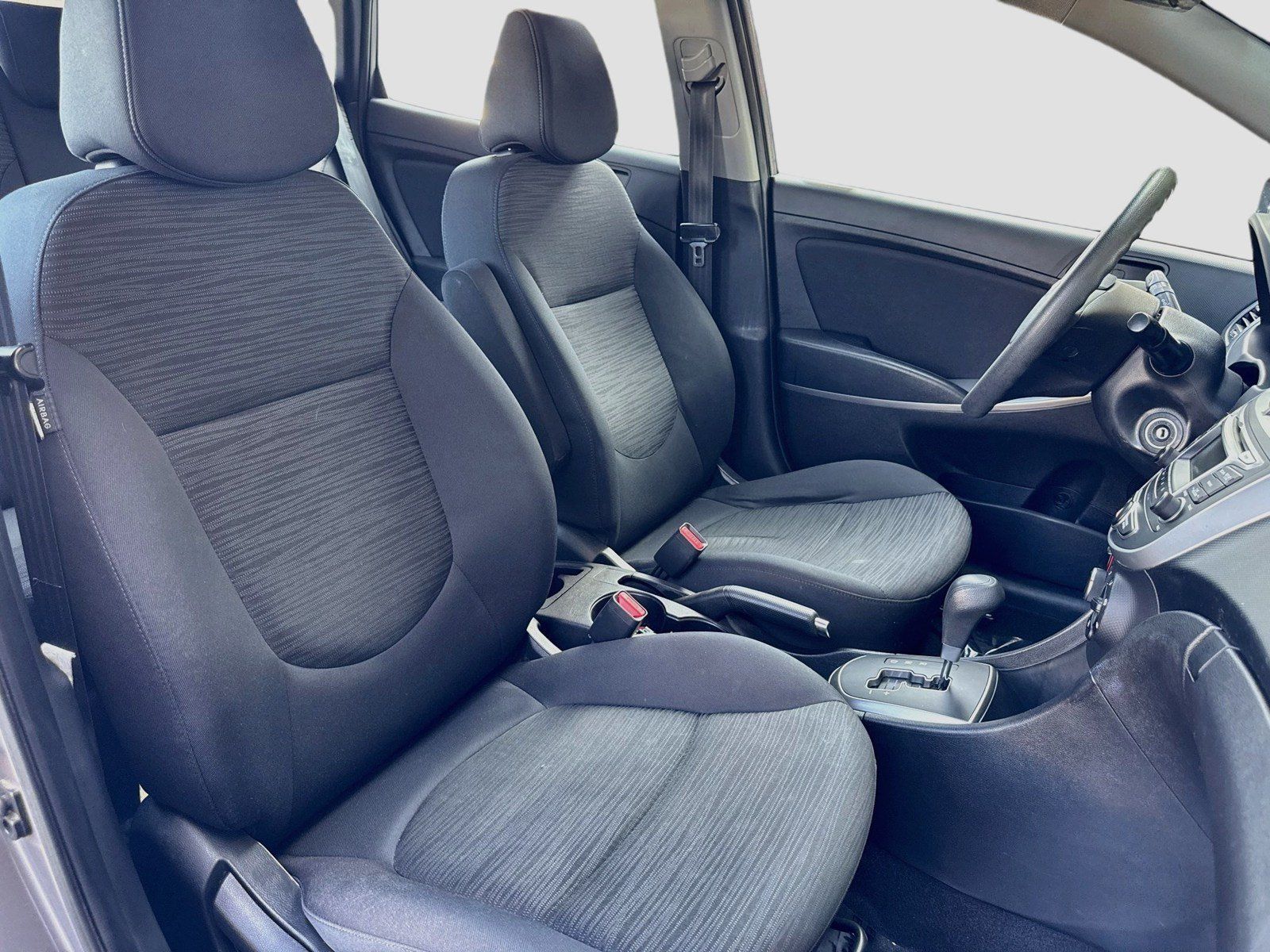 Used 2017 Hyundai Accent SE FWD image 16