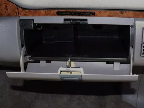 Used 1993 Chevrolet Caprice Classic image 29