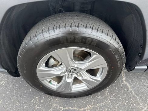 Used 2024 Toyota RAV4 XLE FWD image 12