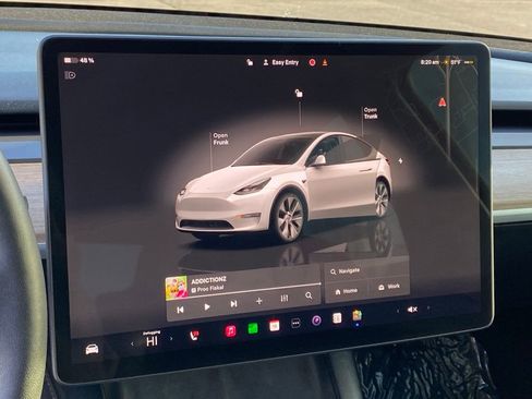 Used 2023 Tesla Model Y Long Range image 17
