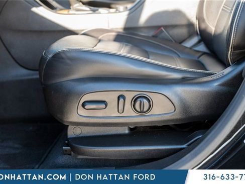 Used 2019 GMC Acadia Denali image 19