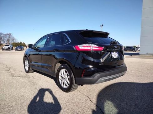 Used 2024 Ford Edge SEL w/ Convenience Package image 3