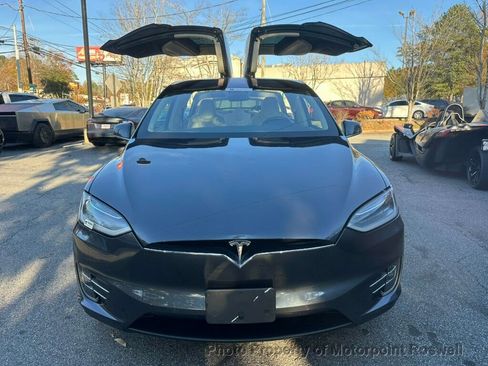 Used 2019 Tesla Model X image 10