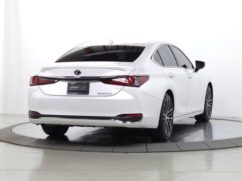 Certified 2025 Lexus ES 300h w/ Premium Package FWD image 10