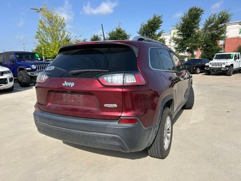 Used 2019 Jeep Cherokee Latitude w/ Popular Appearance Group FWD image 3