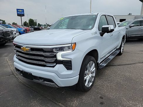 Used 2026 Chevrolet Silverado 1500 High Country w/ High Country Premium Package AWD/4WD image 1