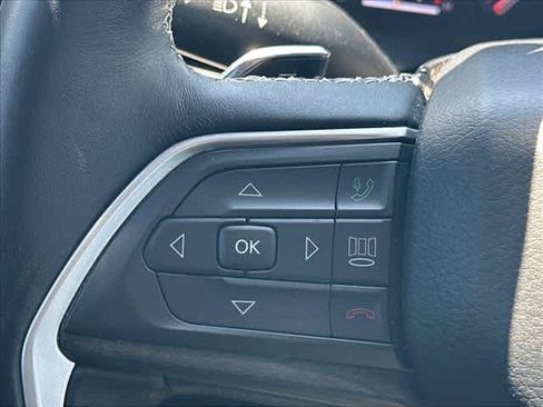 Used 2021 Jeep Grand Cherokee L Limited AWD/4WD image 23