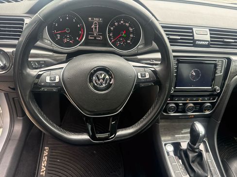 Used 2018 Volkswagen Passat 2.0T SE w/ SE Lighting Package FWD image 8