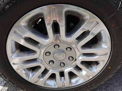 Used 2013 Ford F150 Platinum image 9