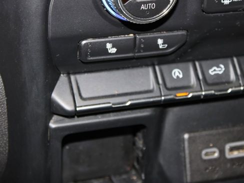 Used 2019 GMC Sierra 1500 SLE w/ SLE Value Package image 29