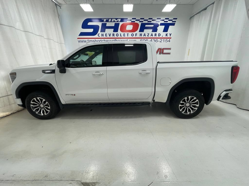 Used 2023 GMC Sierra 1500 AT4 w/ AT4 Premium Package AWD/4WD image 10