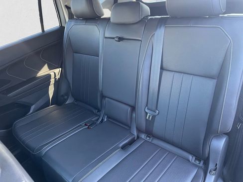 Certified 2023 Volkswagen Tiguan SE image 13