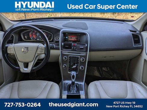 Used 2015 Volvo XC60 T6 Platinum image 18