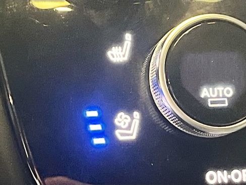 Used 2023 INFINITI QX60 Sensory w/ Vision Package AWD/4WD image 21
