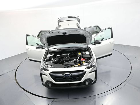 Used 2025 Subaru Outback Premium w/ Popular Package #1 AWD/4WD image 39