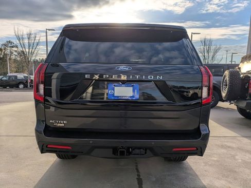 New 2025 Ford Expedition Active image 5