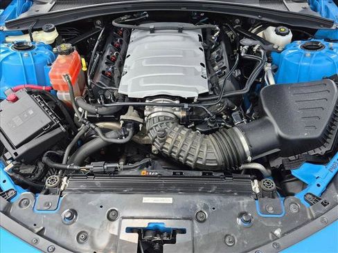 Used 2022 Chevrolet Camaro LT RWD image 21
