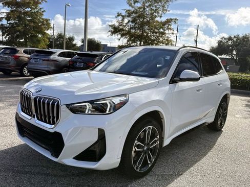 Used 2023 BMW X1 xDrive28i w/ Premium Package AWD/4WD image 7