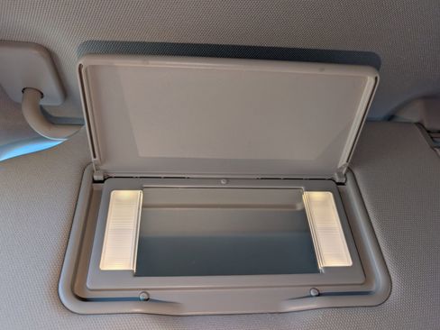 Used 2020 Ford Explorer XLT w/ Equipment Group 202A image 36