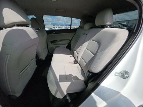 Used 2022 Kia Sportage LX FWD image 11