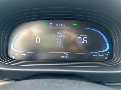 Used 2024 Hyundai Venue SEL FWD image 19