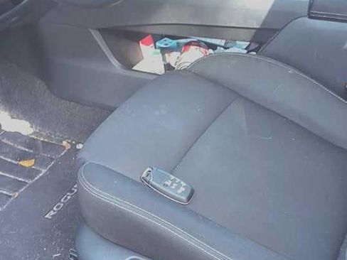 Used 2023 Nissan Rogue S image 22