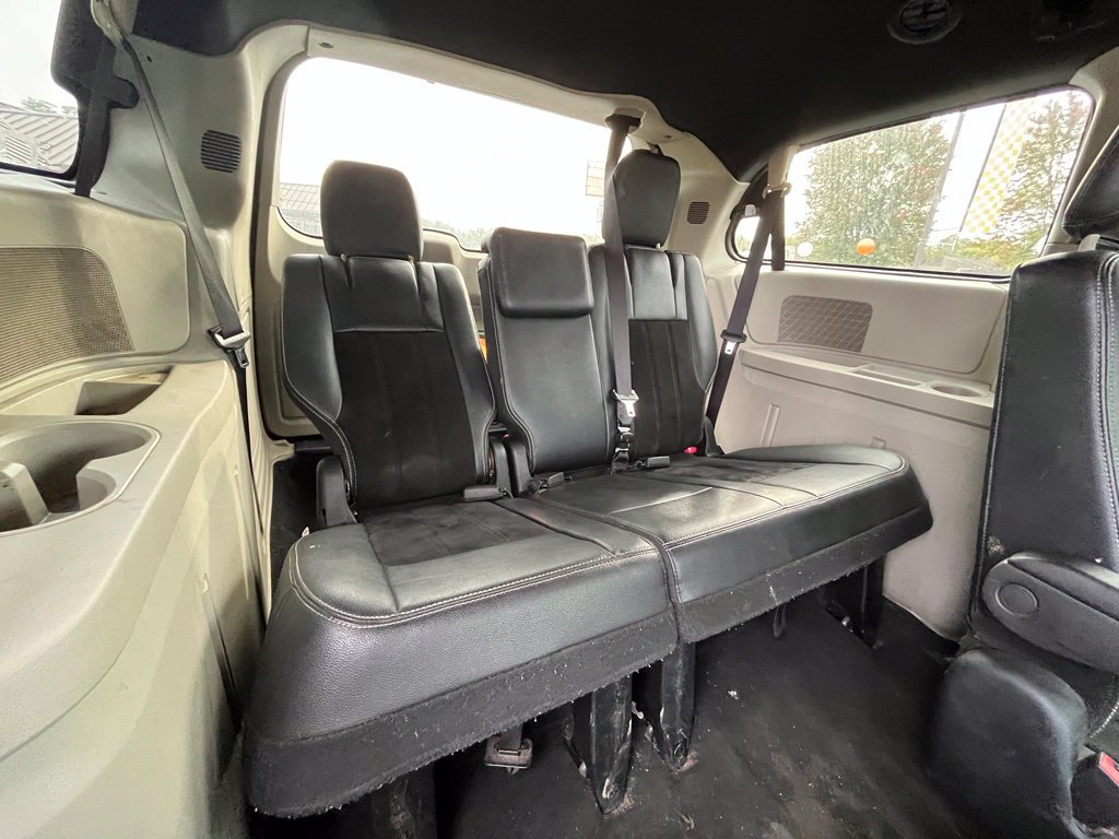 Used 2017 Dodge Grand Caravan SXT FWD image 29