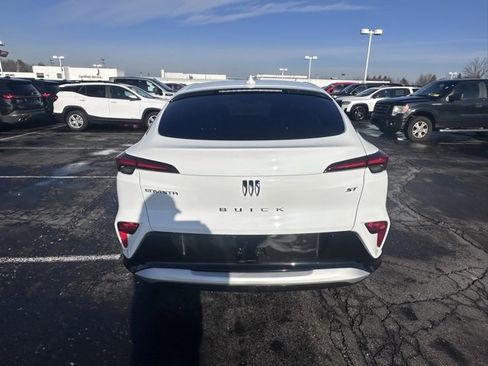 Used 2024 Buick Envista Sport Touring w/ Convenience I Package image 4