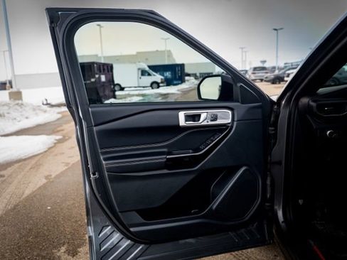 Used 2022 Ford Explorer ST w/ ST Street Pack image 20