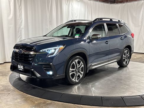 Used 2023 Subaru Ascent Limited w/ Technology Package AWD/4WD image 1