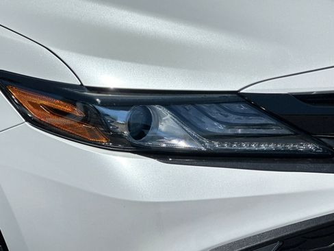 Used 2023 Toyota Camry XSE FWD image 10