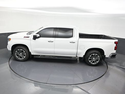 Used 2023 Chevrolet Silverado 1500 LTZ w/ Z71 Off-Road Package AWD/4WD image 17