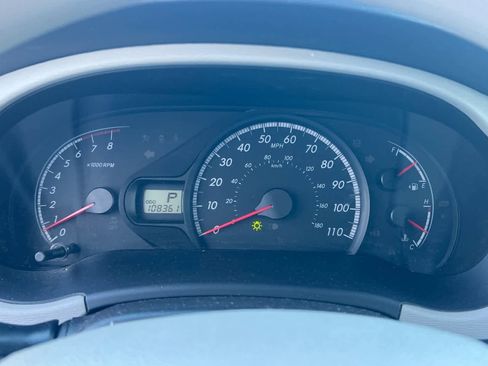 Used 2014 Toyota Sienna LE image 26