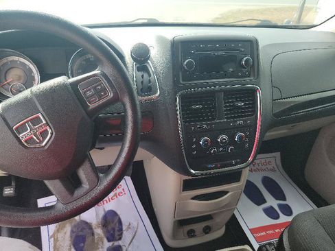Used 2016 Dodge Grand Caravan SE w/ Quick Order Package 29E SE FWD image 10