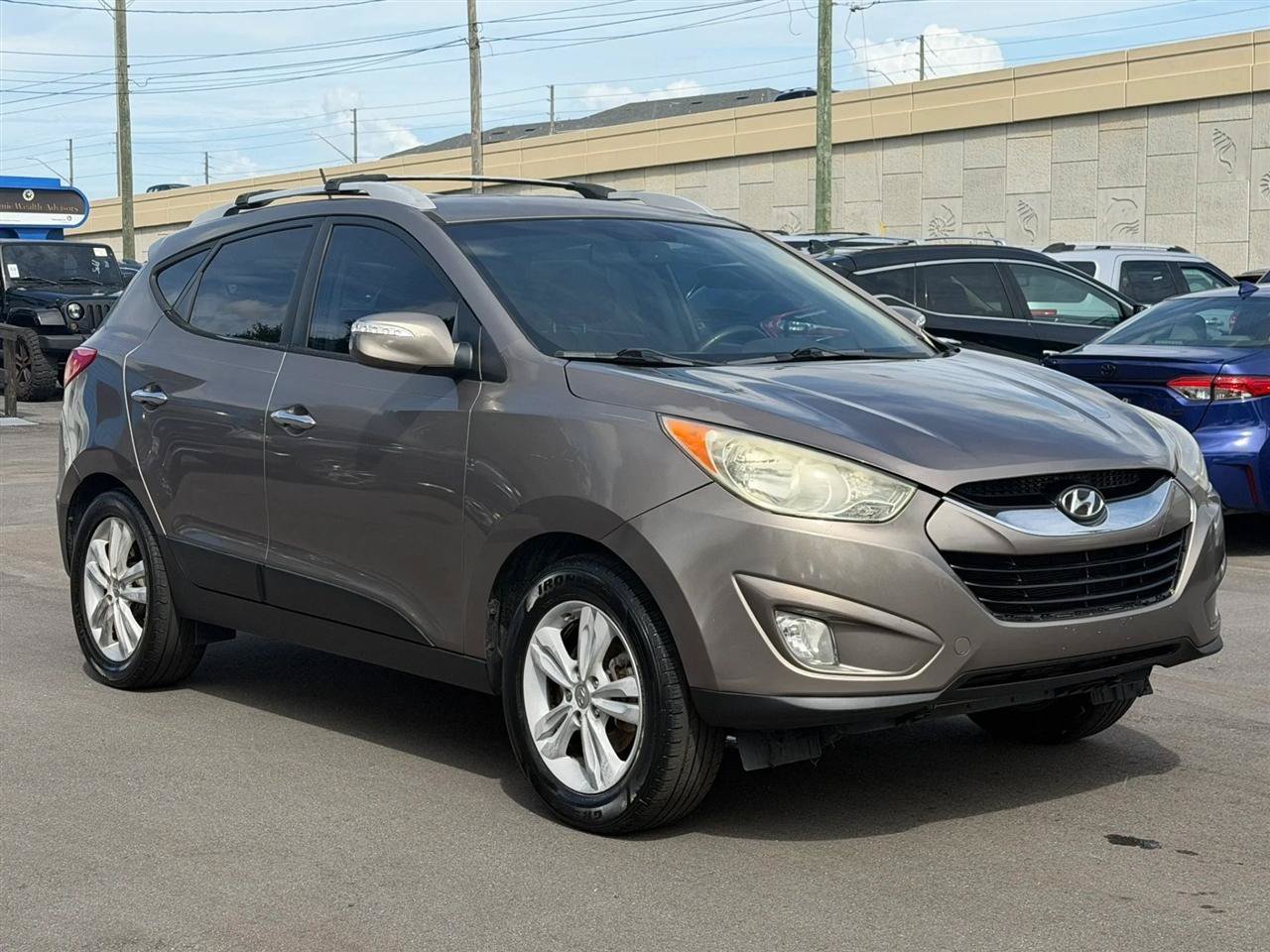 Used 2013 Hyundai Tucson Limited FWD image 5