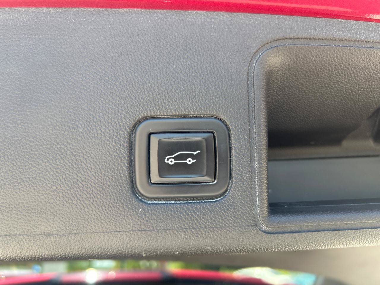 Used 2020 GMC Terrain SLE w/ Driver Convenience Package FWD image 22