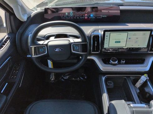 New 2026 Ford Expedition Max Platinum w/ Driver's Package image 16