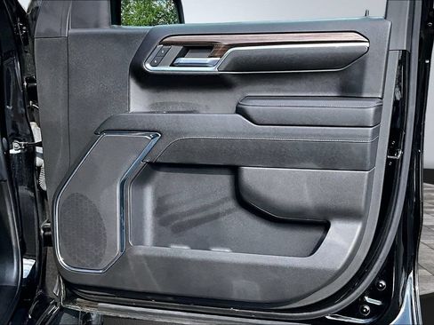 Used 2023 Chevrolet Silverado 1500 LT AWD/4WD image 16