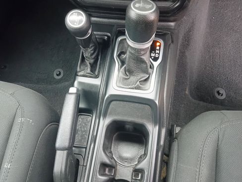 Used 2021 Jeep Wrangler Unlimited Sport w/ Cold Weather Group AWD/4WD image 17